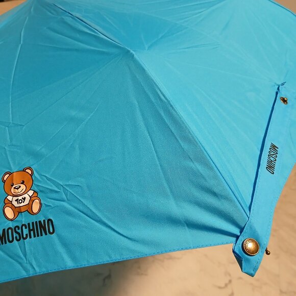 Brand New Moschino Travel Umbrella - Picture 7 of 8